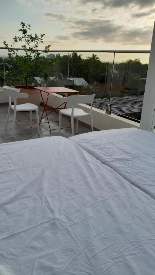 Maison Tonga Piscine /Jacuzzi Chambre De Luxe แซ็ง-ปีแยร์ ภายนอก รูปภาพ